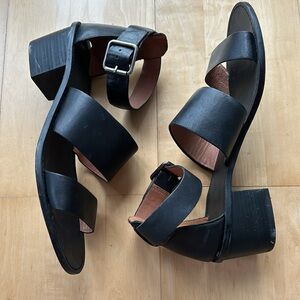 Madewell black leather sandals, size 11